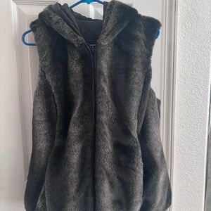 Women’s half sleeve jacket. Size S